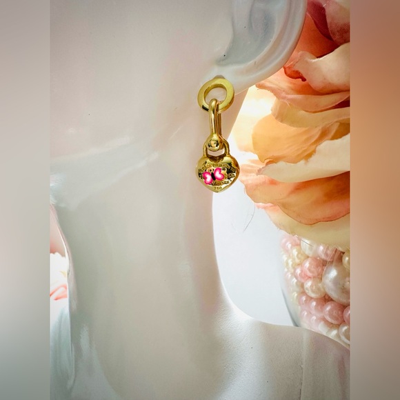 Jewelry - Hardware Heart Dangling. 💛 Real 18(18k) Karat Solid Gold Jewelry